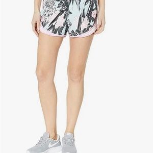Nike Tempo Hyper Femme Floral Shorts. Size XS